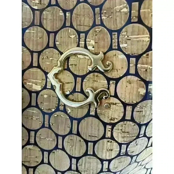 C Wonder Large Cork Tote Bag - Picture 10 of 11